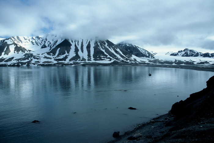 Spitsbergen Gåshamna Bay – Expedition Ice